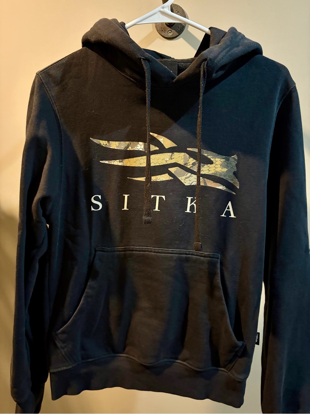 Men's Sitka Black Logo Hoodie Sweatshirt